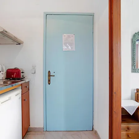 Apartment Areti Orfeas Budget